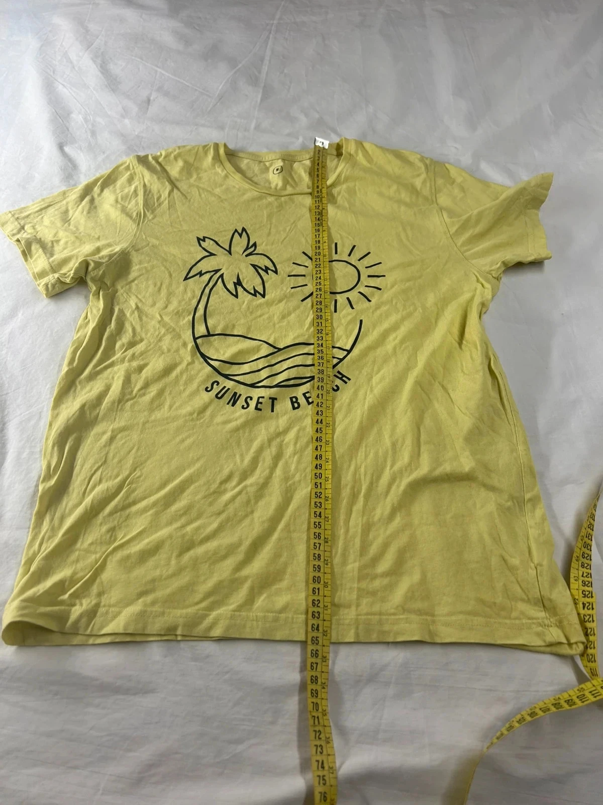 Gele t-shirt met blauwe sunset beach print – photo 7